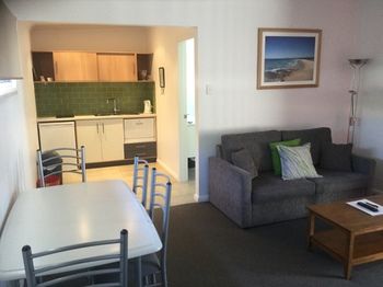 Harbourview Serviced Apartments - Accommodation Tasmania 14