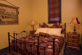 Church House B&B Gundagai - Accommodation Tasmania 5