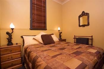 Church House B&B Gundagai - Accommodation Tasmania 6