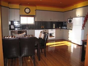 Church House B&B Gundagai - Accommodation Tasmania 10