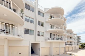 Bayviews & Harbourview Holiday Apartments - Accommodation Tasmania 0