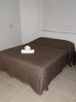 Bayviews & Harbourview Holiday Apartments - Accommodation Tasmania 1