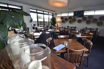 Crossroads Hotel Liverpool - Accommodation Tasmania 9