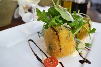 Crossroads Hotel Liverpool - Accommodation Tasmania 15