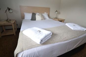 Crossroads Hotel Liverpool - Accommodation Tasmania 21