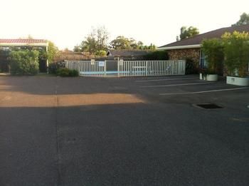 Golden Grain Motor Inn - Accommodation Tasmania 0