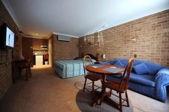 Golden Grain Motor Inn - Accommodation Tasmania 2