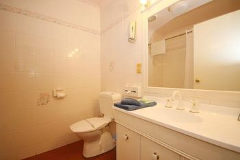 Golden Grain Motor Inn - Accommodation Tasmania 14