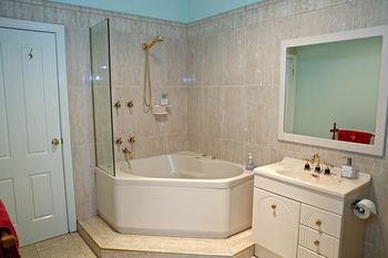 Holly Lane Mews - Accommodation Tasmania 2