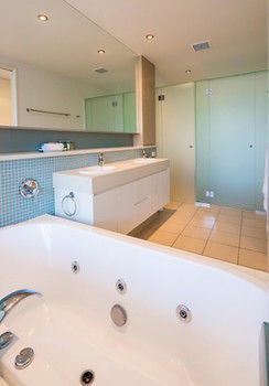 White Shells Luxury Apartments - Accommodation Tasmania 36
