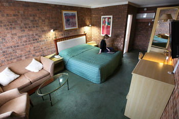 Countryman Motor Inn - Accommodation Tasmania 4