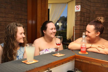 Countryman Motor Inn - Accommodation Tasmania 18