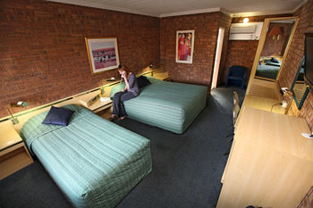 Countryman Motor Inn - Accommodation Tasmania 23