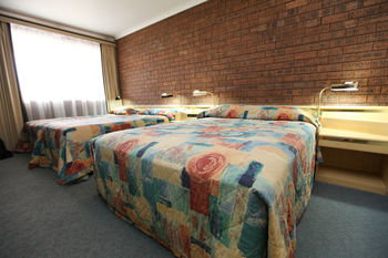 Countryman Motor Inn - Accommodation Tasmania 24