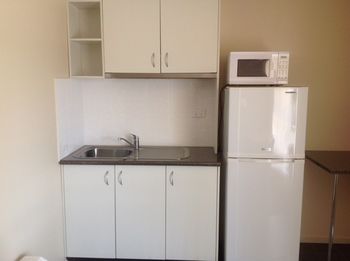 Ashton Townhouse Motel And Suites - Accommodation Tasmania 9