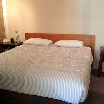 Ashton Townhouse Motel And Suites - Accommodation Tasmania 13