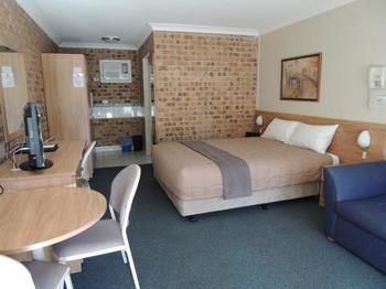 Forest Lodge Motor Inn & Restaurant - Accommodation Tasmania 1