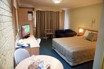 Forest Lodge Motor Inn & Restaurant - Accommodation Tasmania 9