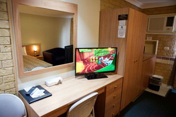 Forest Lodge Motor Inn & Restaurant - Accommodation Tasmania 12