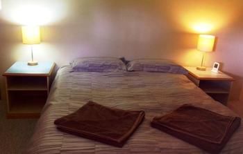 Hunter Hideaway Cottages - Accommodation Tasmania 0