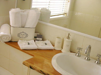Apple Tree Cottage & Studio - Accommodation Tasmania 3
