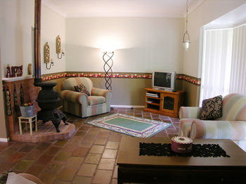 Apple Tree Cottage & Studio - Accommodation Tasmania 11