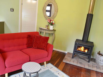 Apple Tree Cottage & Studio - Accommodation Tasmania 14