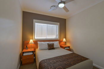 Cadman Motor Inn & Apartments - Accommodation Tasmania 10