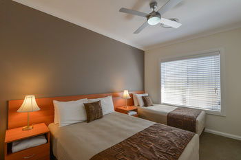 Cadman Motor Inn & Apartments - Accommodation Tasmania 14