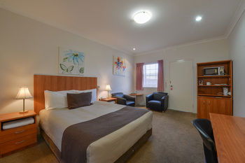 Cadman Motor Inn & Apartments - Accommodation Tasmania 15