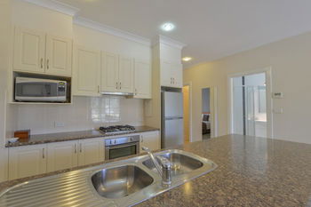 Cadman Motor Inn & Apartments - Accommodation Tasmania 19