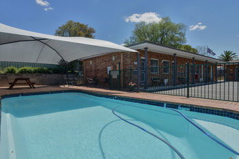 Cadman Motor Inn & Apartments - Accommodation Tasmania 28
