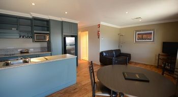 Edward Parry Motel & Apartments - Accommodation Tasmania 25