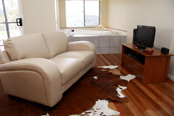 Yabbaloumba Retreat - Accommodation Tasmania 9