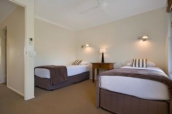 Skippers Cove Waterfront Resort - Accommodation Tasmania 4