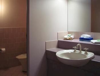 Tamwell Motel And Coffee Lounge - Accommodation Tasmania 0
