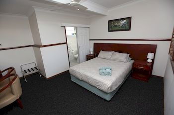 Across Country Motel And Serviced Apartments - Accommodation Tasmania 2