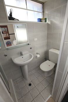 Across Country Motel And Serviced Apartments - Accommodation Tasmania 3