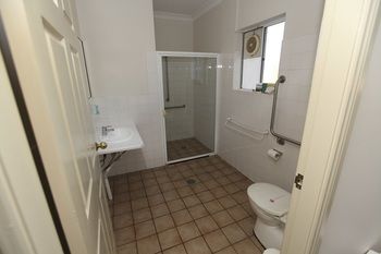 Across Country Motel And Serviced Apartments - Accommodation Tasmania 5