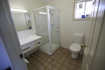 Across Country Motel And Serviced Apartments - Accommodation Tasmania 12