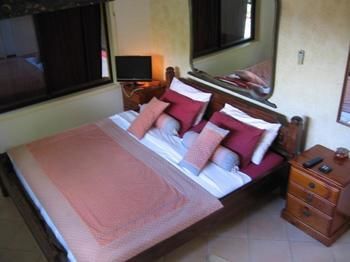 Noosa Edge Nudist Retreat - Accommodation Tasmania 0