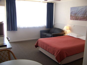 Beach Motel Woolgoolga - Accommodation Tasmania 0