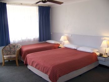 Beach Motel Woolgoolga - Accommodation Tasmania 2