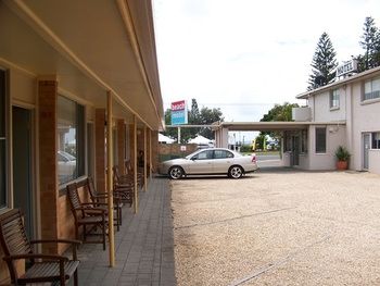Beach Motel Woolgoolga - Accommodation Tasmania 4