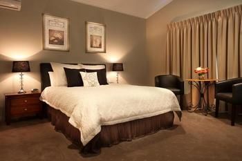 The Grange On Hermitage - Accommodation Tasmania 3