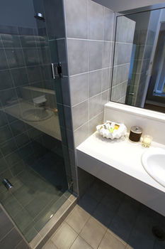 Best Western Sanctuary Inn - Accommodation Tasmania 0