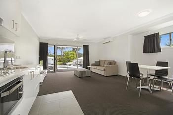 Cooroy Luxury Motel Apartments Noosa - Accommodation Tasmania 11