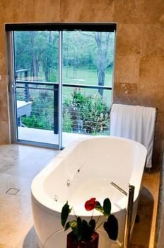 Deja Vu Estate - Accommodation Tasmania 1