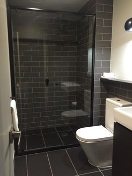 Bayside Towers Serviced Apartments - Accommodation Tasmania 1