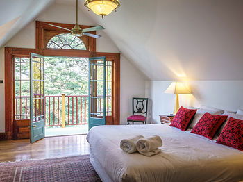 The Regents Park - Accommodation Tasmania 13